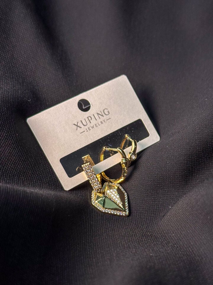 Gold Düğüm Detaylı Küpe