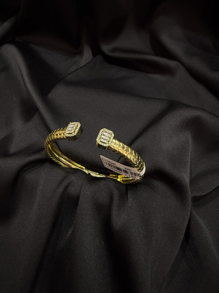Gold Premium Kare Baget Taşlı Burgulu Bilezik